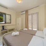 Makis Village-apartments * Agia Efimia