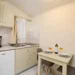 Makis Village-apartments *