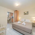 Makis Village-apartments *