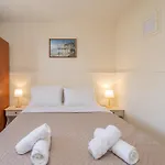 Makis Village-apartments *