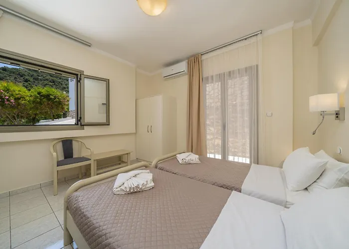 Makis Village-apartments * Agia Efimia