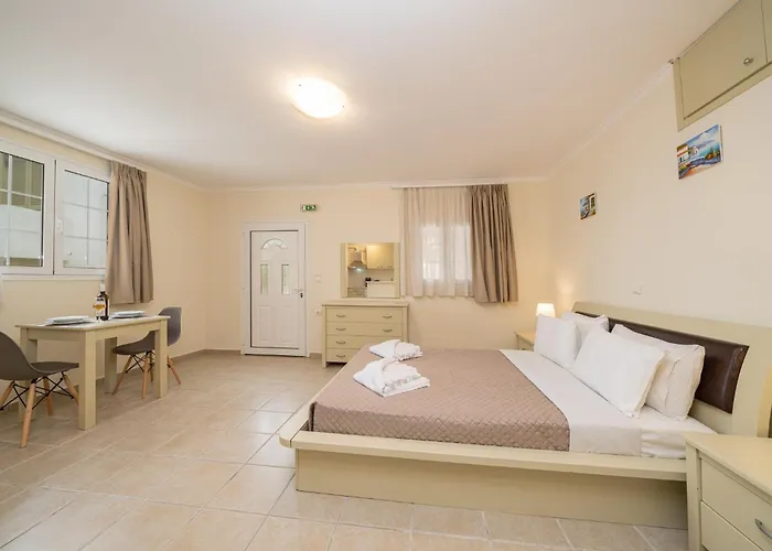 Makis Village-apartments Agia Efimia