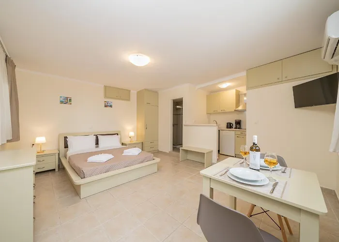 Lägenhet Makis Village-apartments