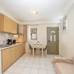 Makis Village-apartments * Agia Efimia