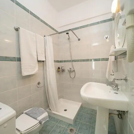Makis Village-apartments *