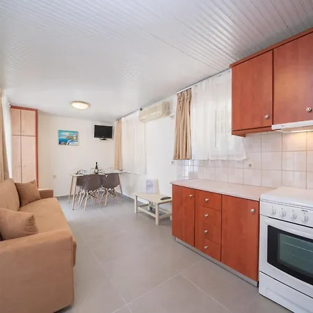 Makis Village-apartments Agia Efimia