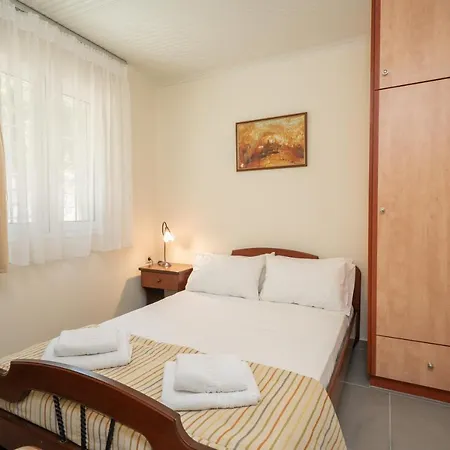 Apartment Makis Village-apartments