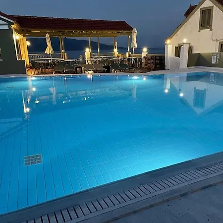 Апартаменты Makis Village-apartments Айя-Евфимия