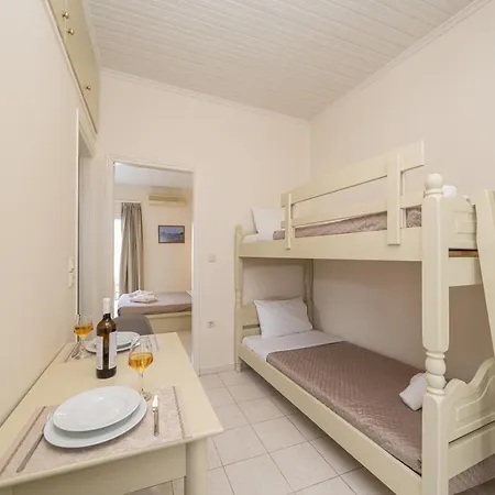 Makis Village-apartments Agia Efimia