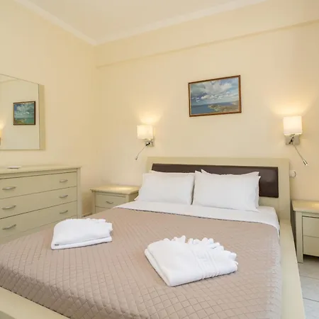 Makis Village-apartments Апартаменты *