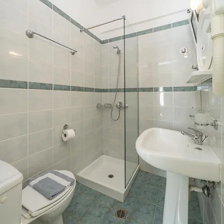 Makis Village-apartments Апартаменты Айя-Евфимия