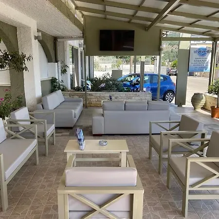 Makis Village-apartments * Айя-Евфимия