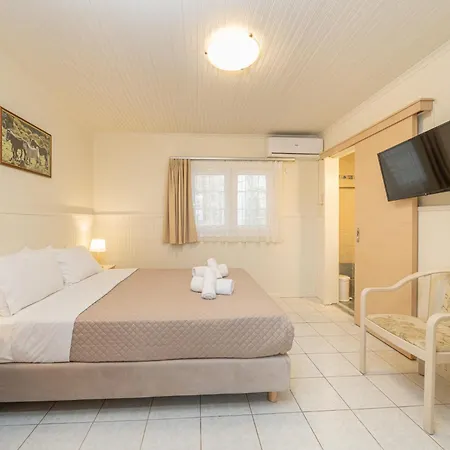 Makis Village-apartments * Айя-Евфимия