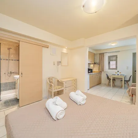 Makis Village-apartments Айя-Евфимия