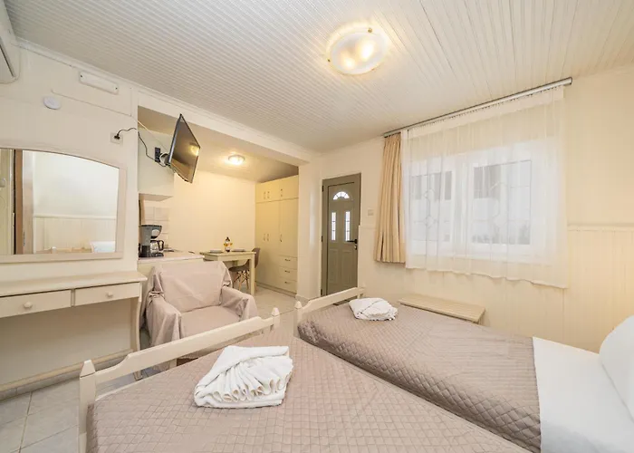 Makis Village-apartments アパート *