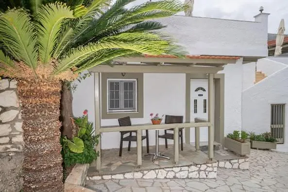 Makis Village-apartments アパート Agia Efimia