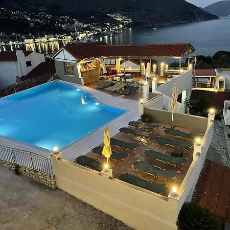 Makis Village-apartments *