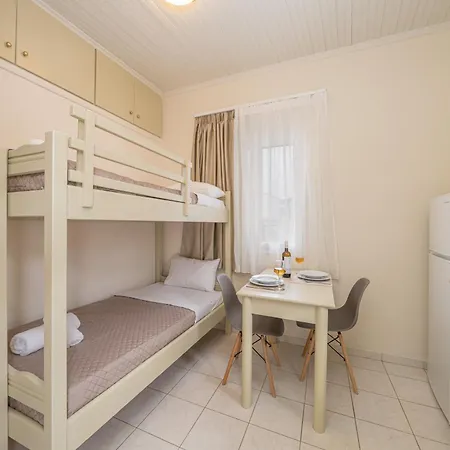 Apartment Makis Village-apartments