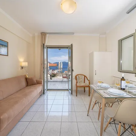 アパート Makis Village-apartments *