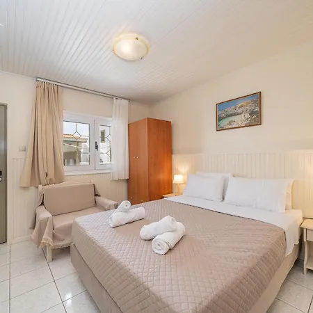 Makis Village-apartments 公寓